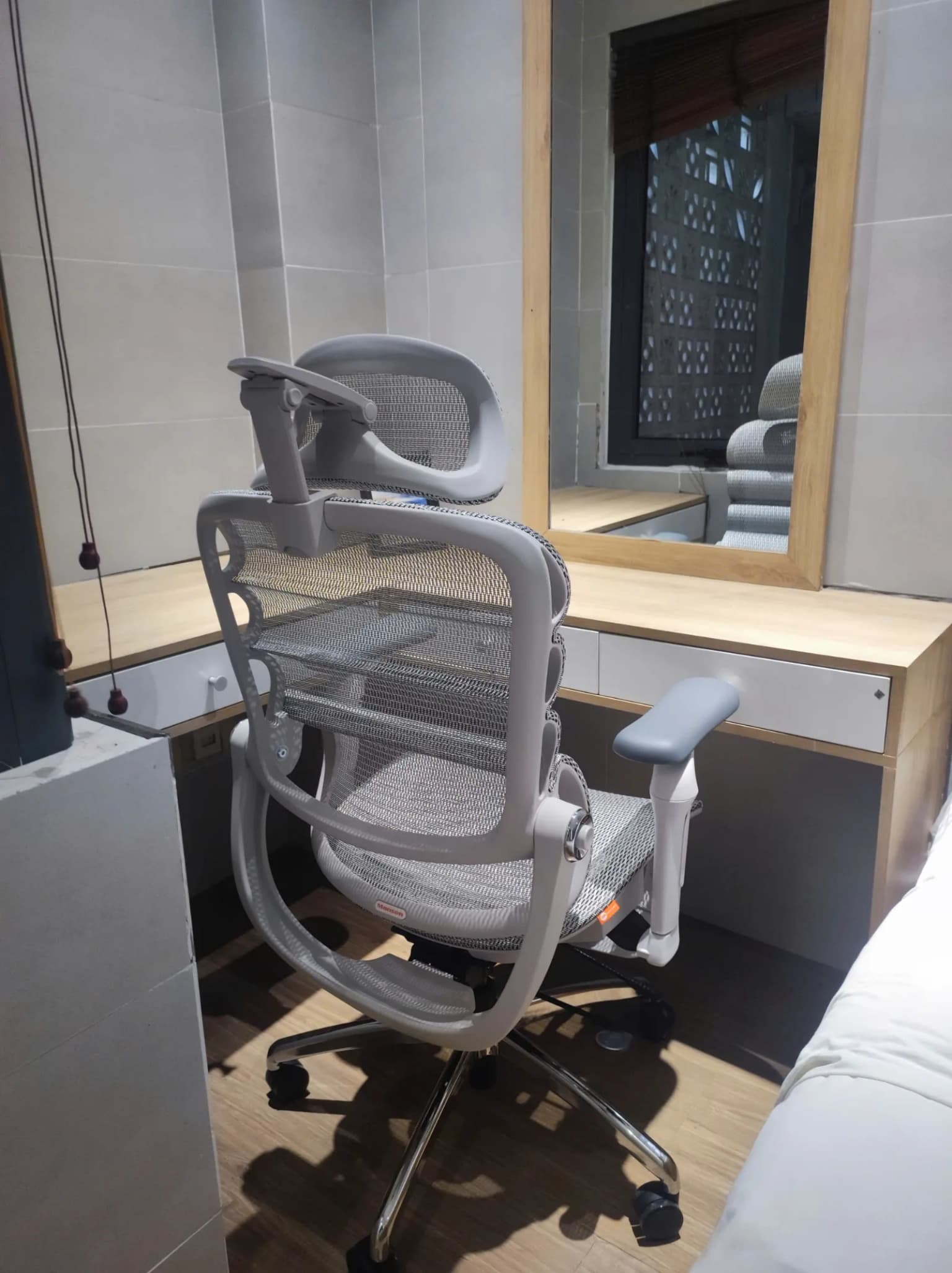 1 Bedroom on the 3" floor, 40m², Best located, small Windows