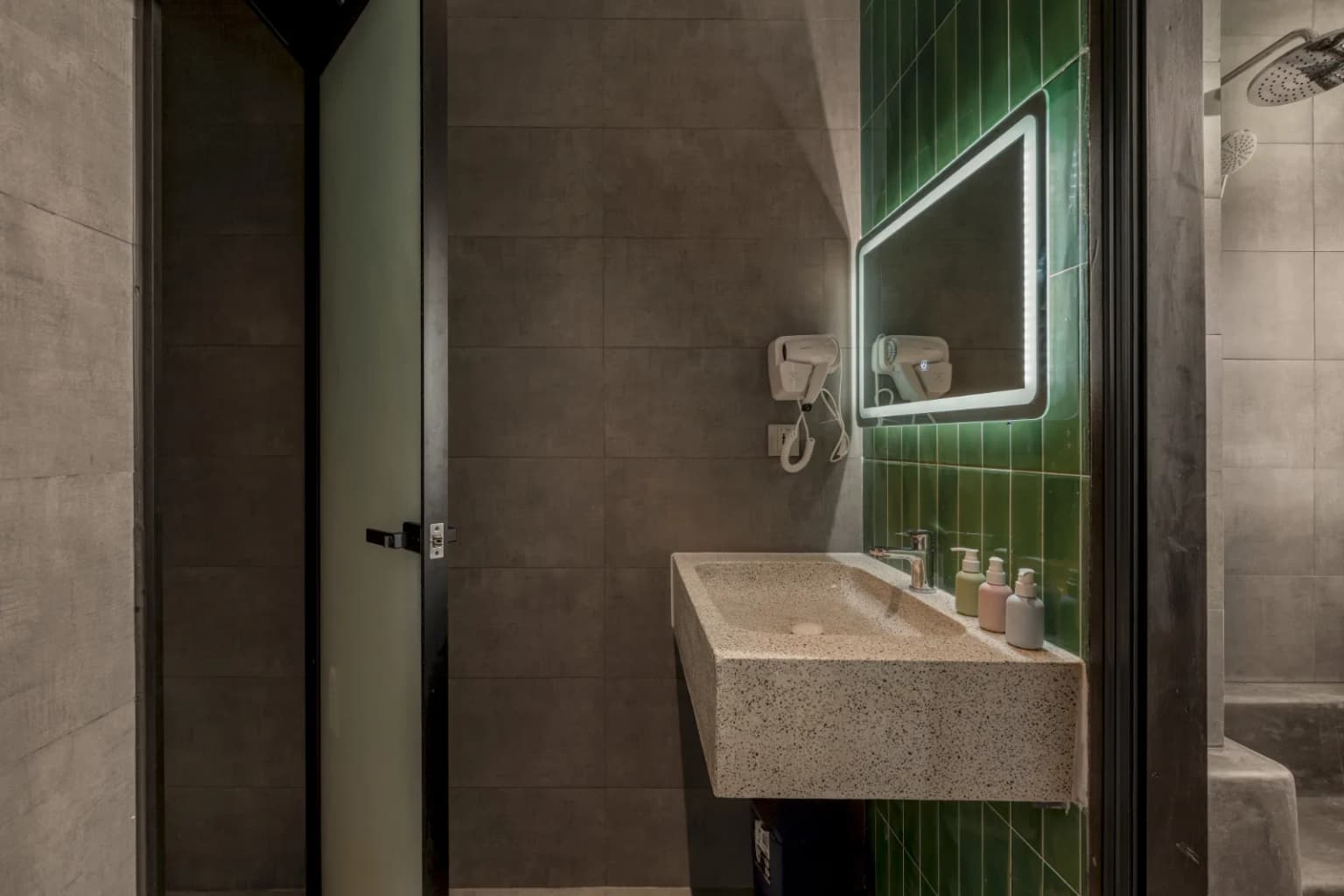 Wabi-Sabi 1BR Retreat, GFRC Tub, Sunset, Peacful 7