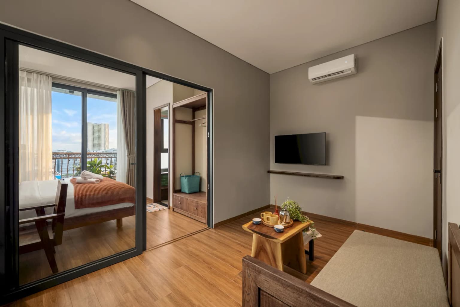 Sunrise Corner Wabi-Sabi 1BR with GFRC Bathtub, 6 Floor 9