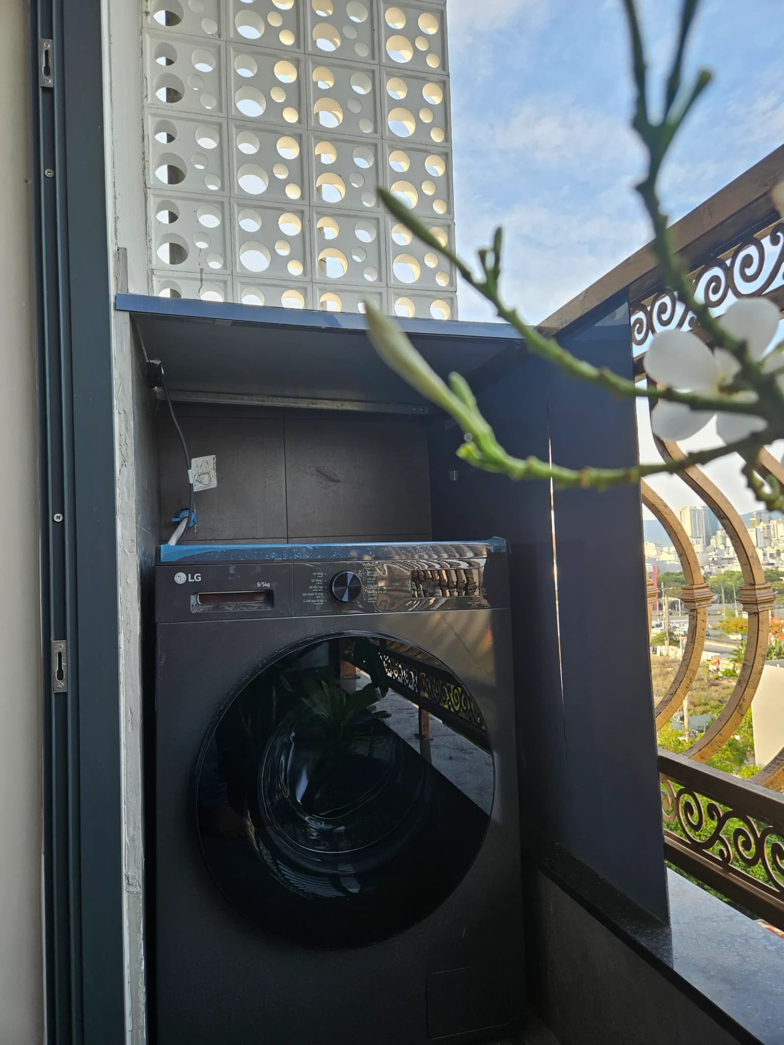Sunrise Corner Wabi-Sabi 1BR with GFRC Bathtub, 5 Floor 17