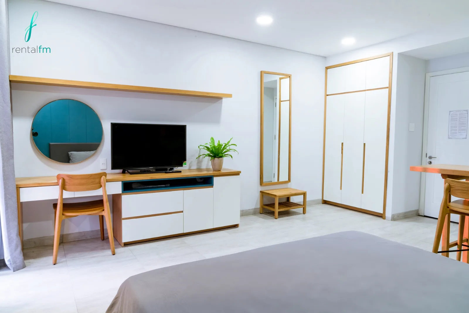 Dawn Apt (5A) – Balcony & Sea Breeze 5