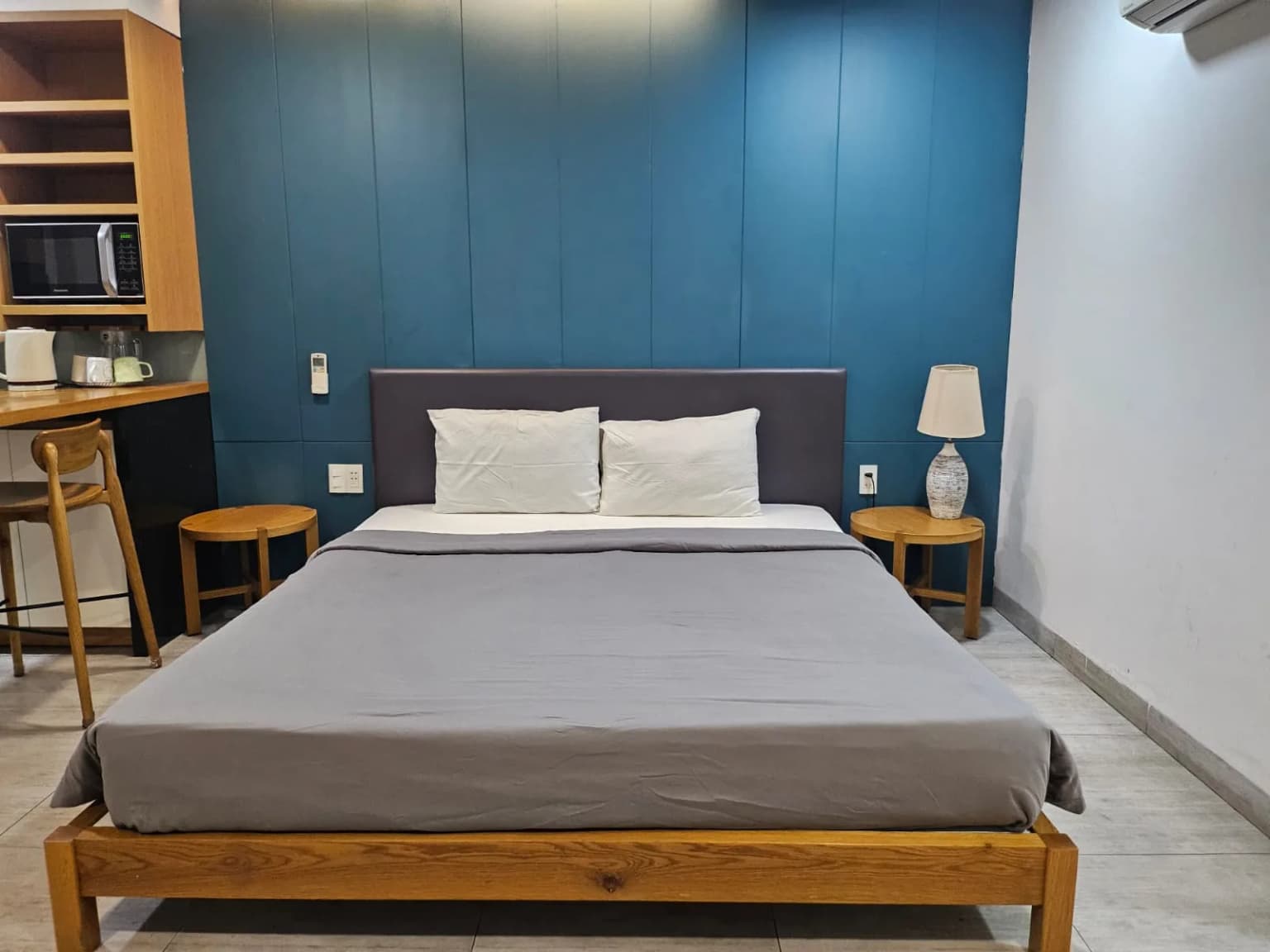 Dawn Apt (4A) – Balcony & Sea Breeze