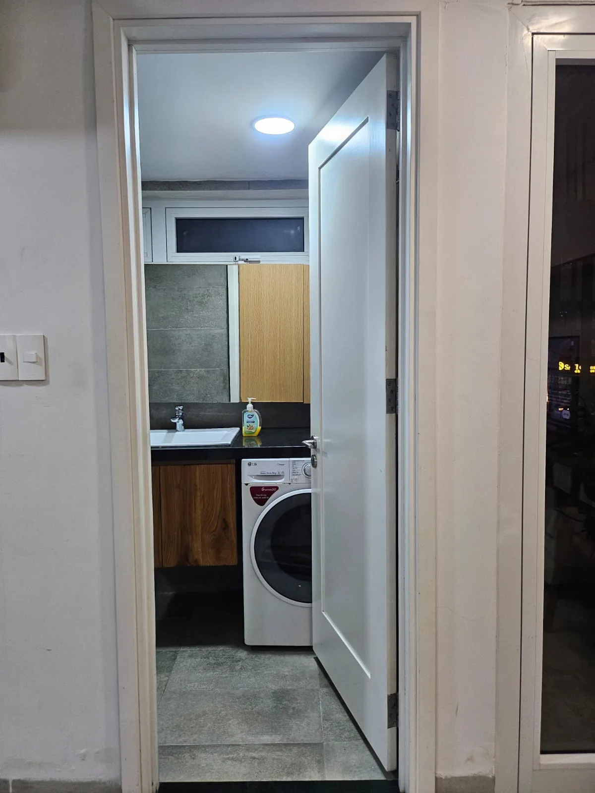 Dawn Apt (4A) – Balcony & Sea Breeze 8